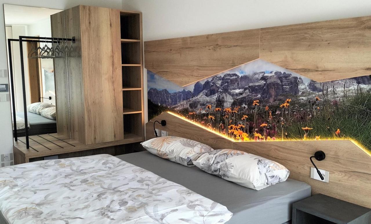 La Fenice Brez Luaran gambar